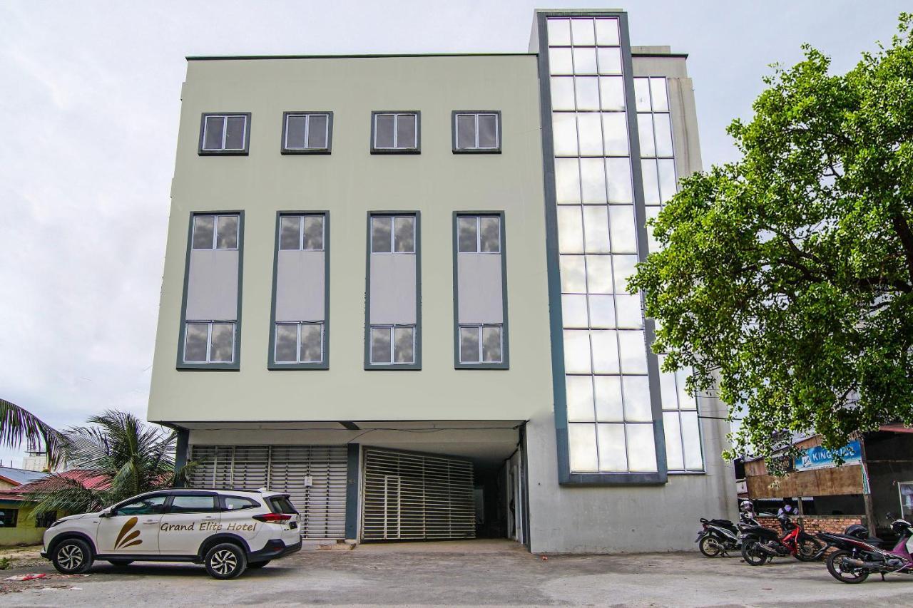 Oyo 92300 Koala House Hotel Pekanbaru Kültér fotó