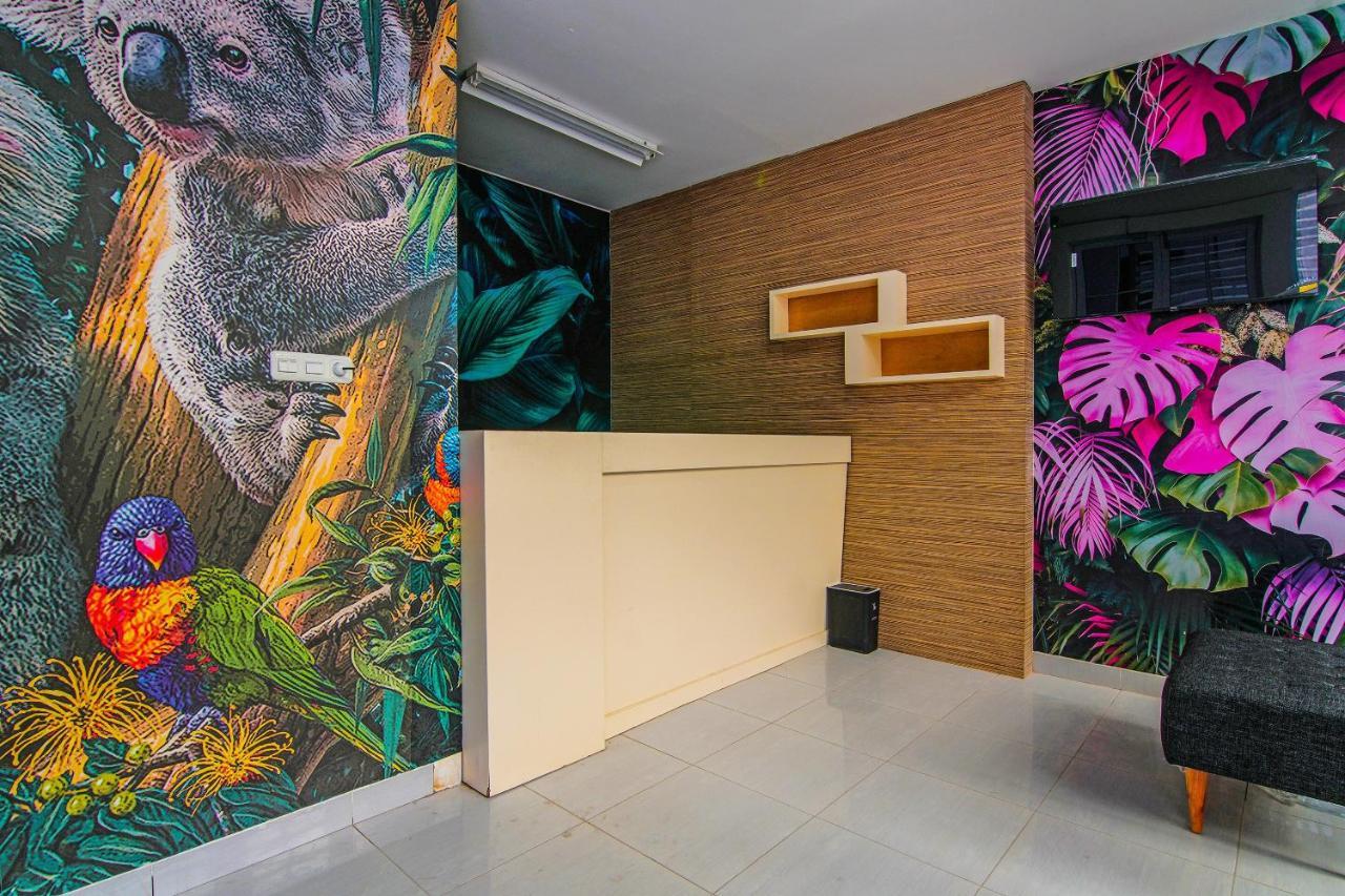 Oyo 92300 Koala House Hotel Pekanbaru Kültér fotó