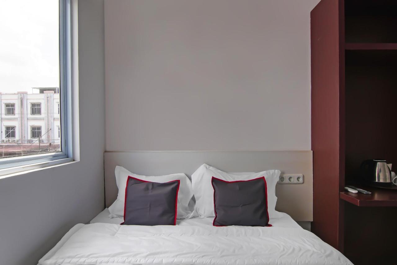 Oyo 92300 Koala House Hotel Pekanbaru Kültér fotó